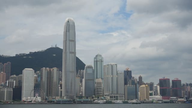 热带风暴泰利威力持续增强 香港天文台发出三号强风信号
