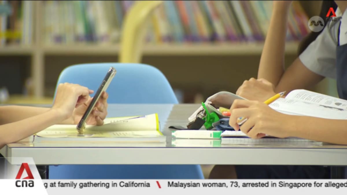 Singapore secondary schools to ban use of smart devices during school hours from next year
