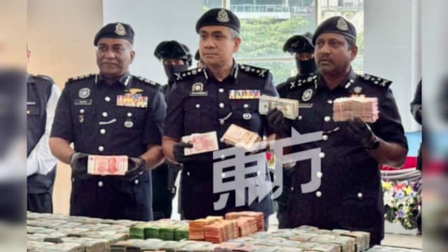 马警捣破制毒贩毒团伙 捕19男女起获百万新元毒品