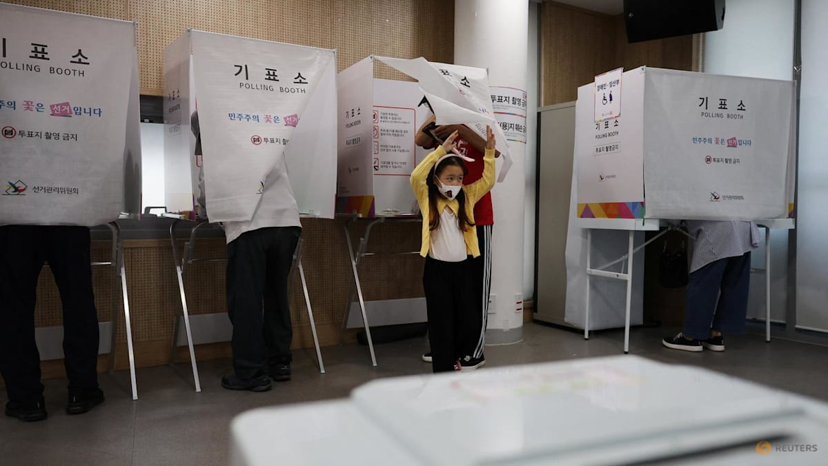 South Koreans vote in local elections seen as gauge of President Lee's first year