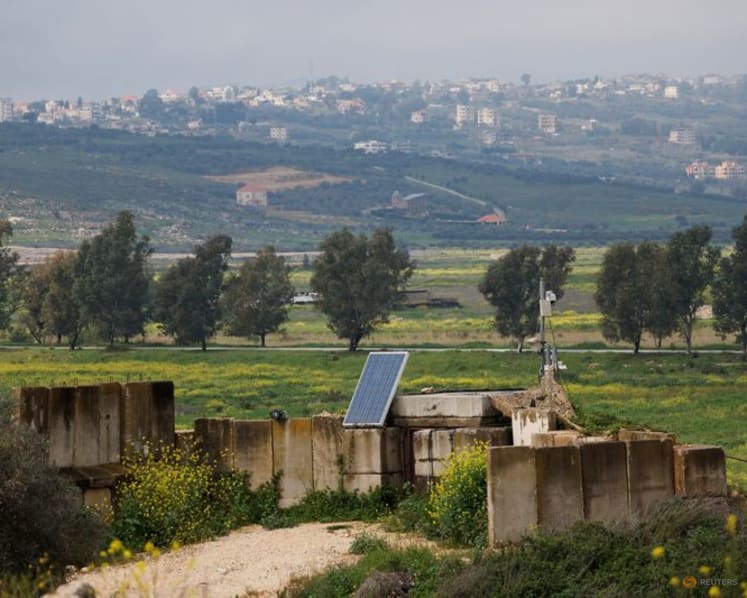 Hezbollah fires heavy rockets at northern Israel 
