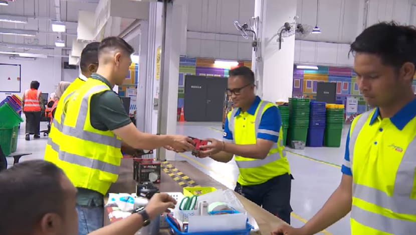 Kabut asap memburuk, perusahaan Singapura lindungi pekerja luar ruangan