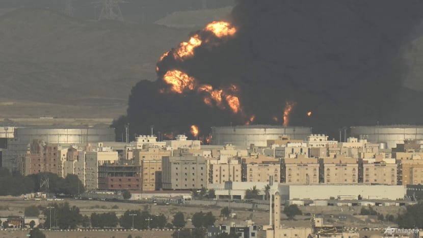 F1 race in Saudi Arabia to go ahead despite nearby attack F1 race in Saudi Arabia to go ahead despite nearby attack