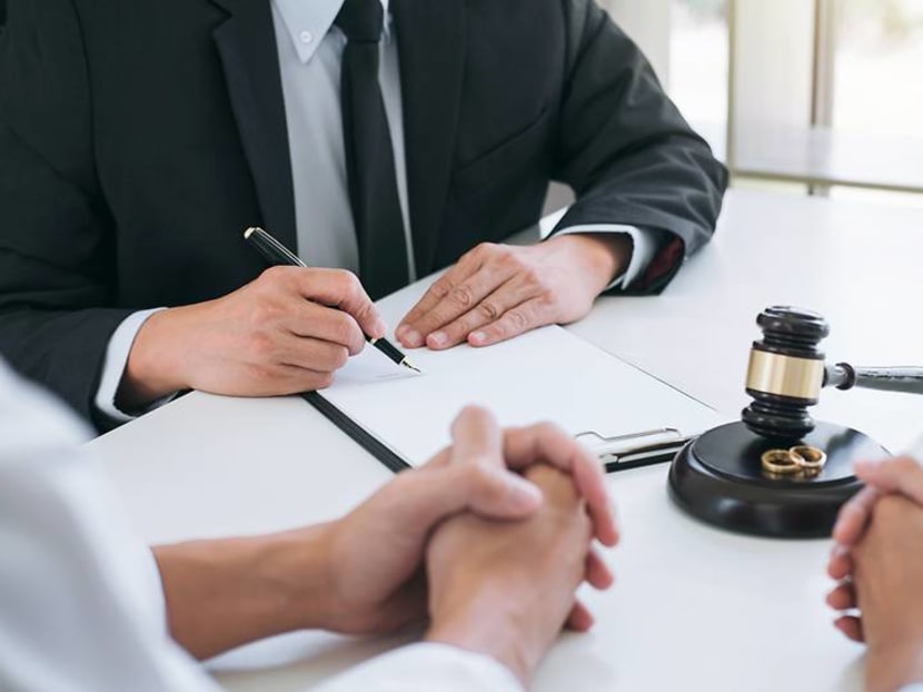 Commentary: Why shouldn’t stay-home dads who sacrificed career prospects get alimony?