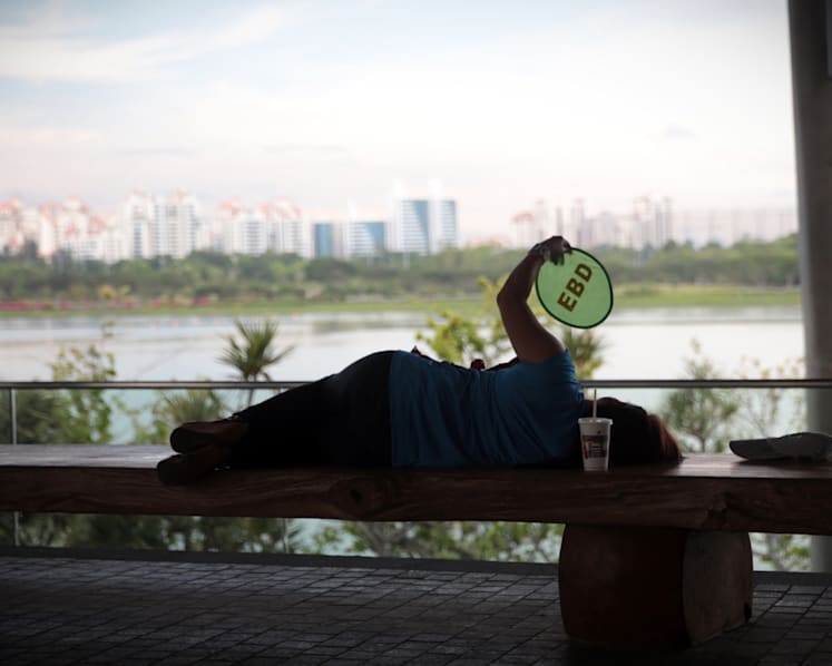 A time to chill as S’poreans beat the heat