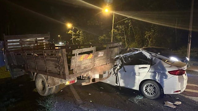 柔佛古来轿车撞罗厘 男子尸首分离当场亡