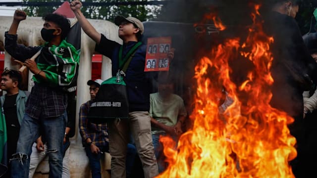 印尼爆发大规模示威 至今20人失联