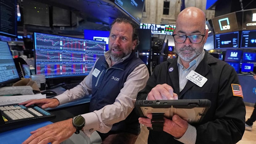 Oil dips, stocks mixed after Trump holds off on Iran attack
