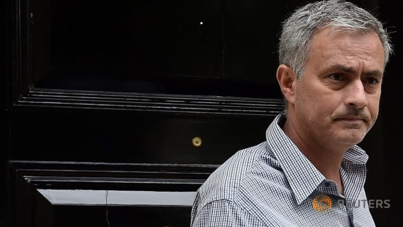Jose Mourinho mungkin dipecat Manchester United hujung minggu ini Jose Mourinho mungkin dipecat Manchester United hujung minggu ini