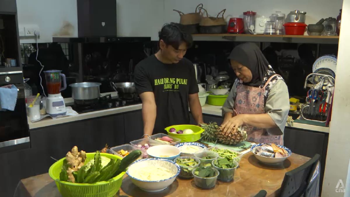 Some minority ethnic groups in Singapore keep food heritage alive through online sales
