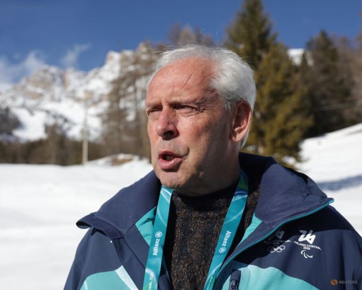 Alpine skiing-French meteorologist's lifelong cloud-watching shapes Games forecasts