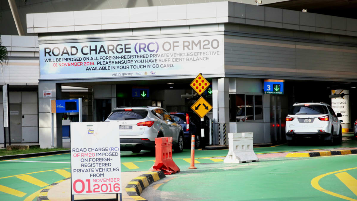 S'pore to 'match' Malaysia's new road charge for foreign cars - CNA
