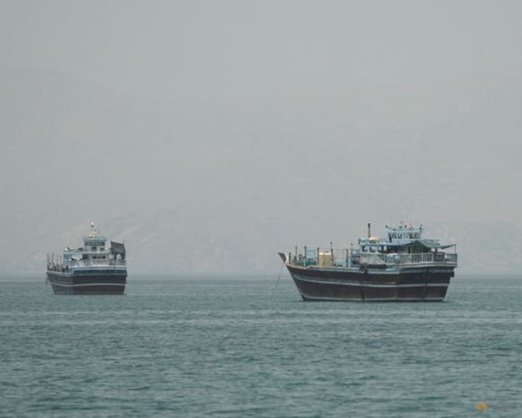 Oil prices fall as tankers exit Strait of Hormuz