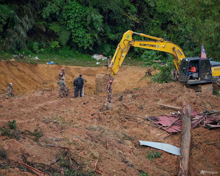 Malaysia landslide: 6-year-old daughter of family who loved camping still missing 