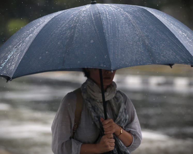 Morning storm brings flash floods to central Singapore