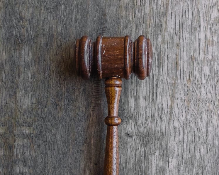 Man pleads guilty to molesting 8-year-old girl living next door