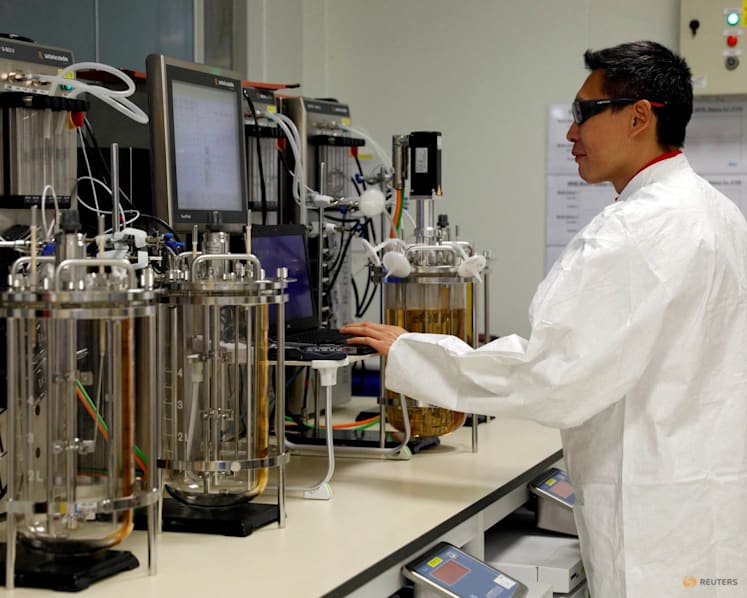 Singapore’s pharmaceutical sector faces uncertainty after new US 100% tariffs