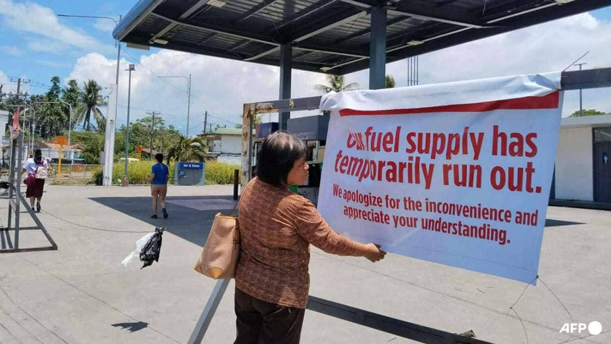 Philippines seeks safe passage for oil in Iran meeting