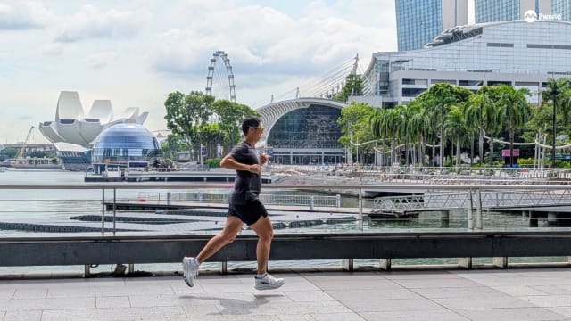 疫情后国人掀起跑步热潮 跑步兴趣团体崛起