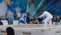 Heavyweight - Japan's Female Sumo Wrestlers 