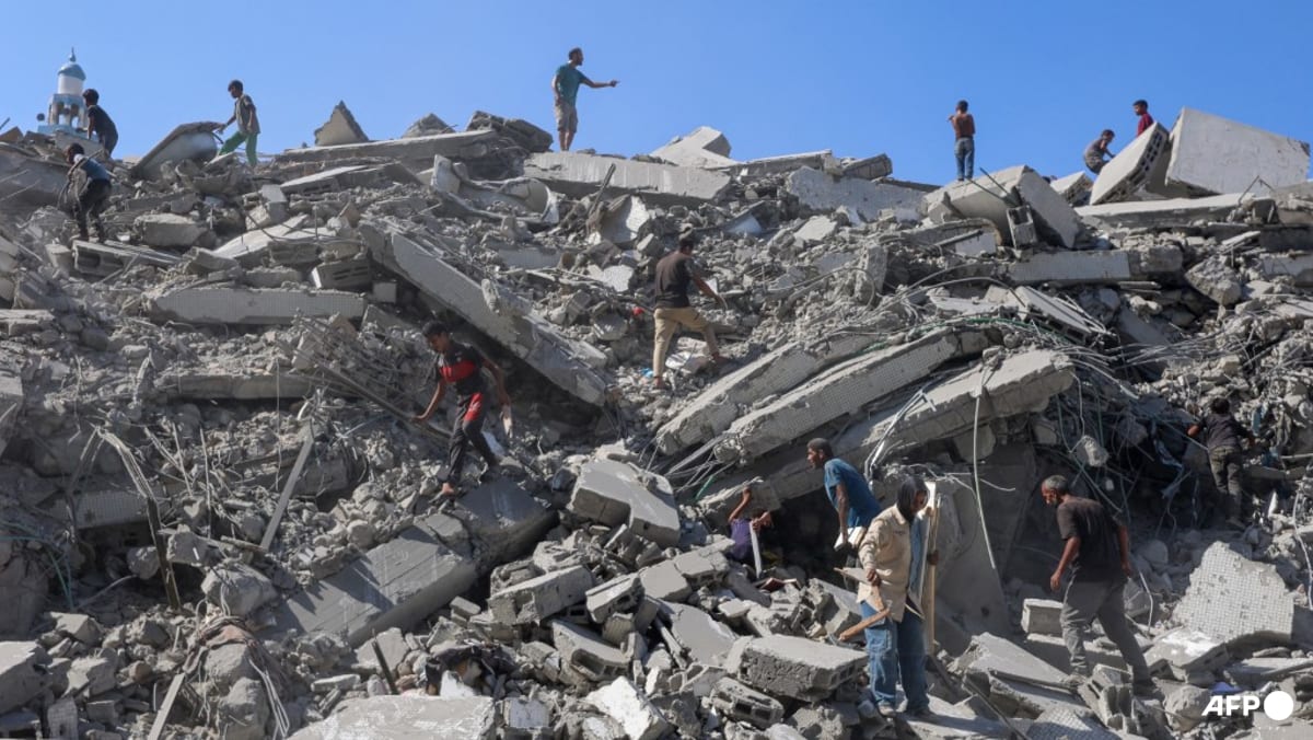 Israel attack aimed to halt Gaza talks, Qatar emir tells emergency summit