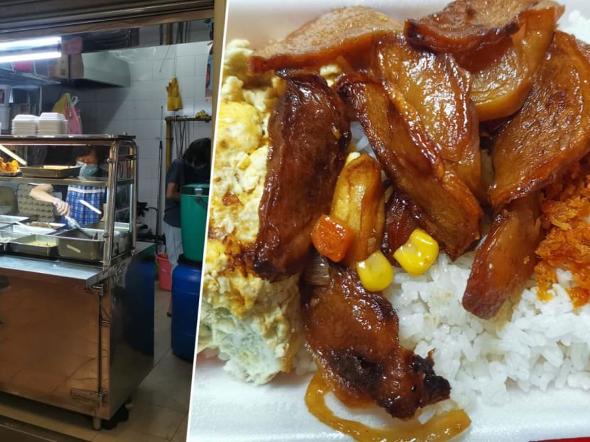 Netizen Highlights Hawker Stall With “Poor Lighting” That Actually Sells Nice $2.70 Cai Png
