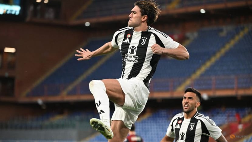 Juventus return to top with Vlahovic double at Genoa Juventus return to top with Vlahovic double at Genoa
