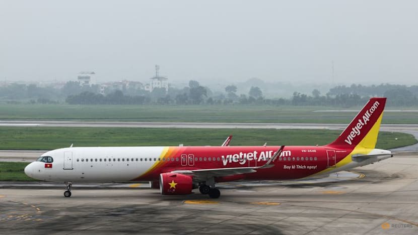 Vietnamese airline Vietjet orders 100 Airbus jets, 40 Rolls-Royce engines