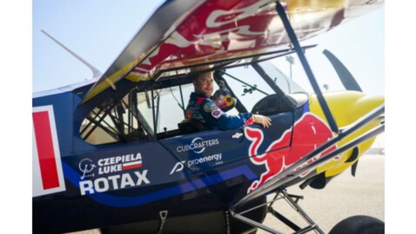 BRP-Rotax: Aircraft Meets Racetrack – Luke Czepiela Flies the Racing Line at Bahrain International Circuit