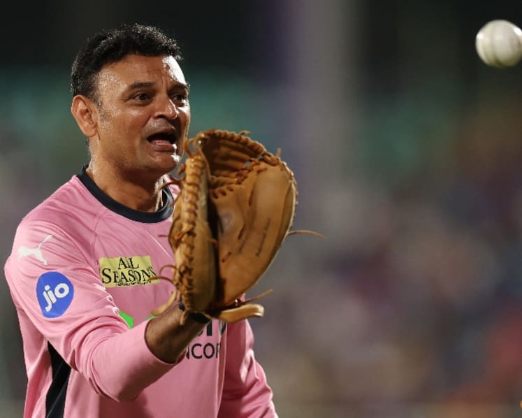 Delhi coach Badani lauds role model Starc