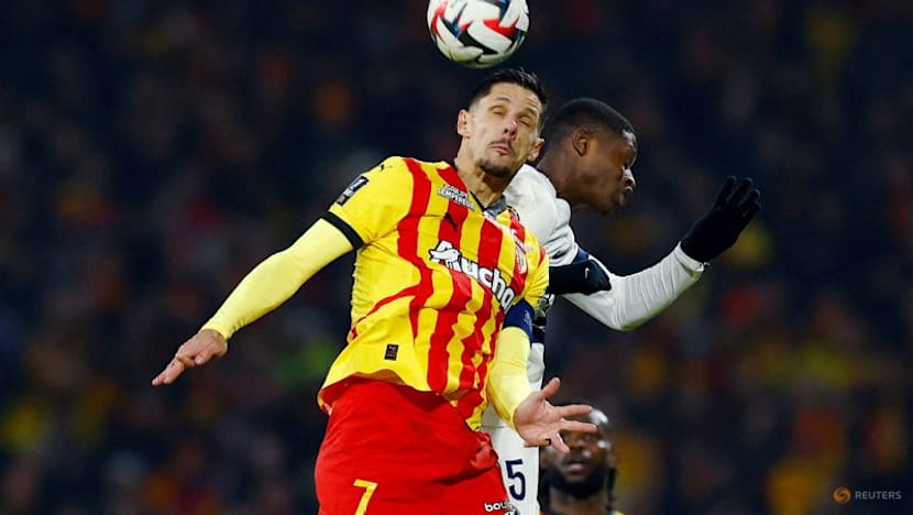 Lens combine northern grit and nous to scale Ligue 1 summit