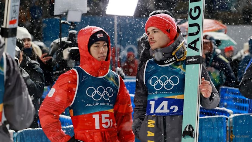 Ski Jumping-Jumpers voice frustration after snow ends super team final early