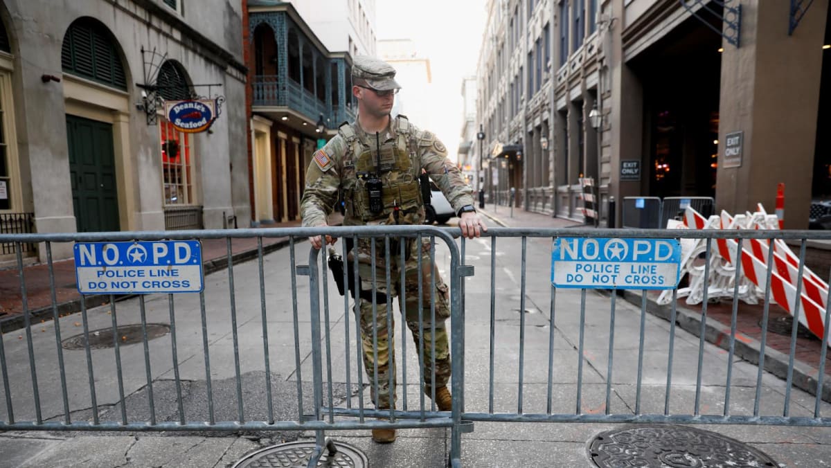 New Orleans attack suspect acted alone, supported Islamic State, FBI says