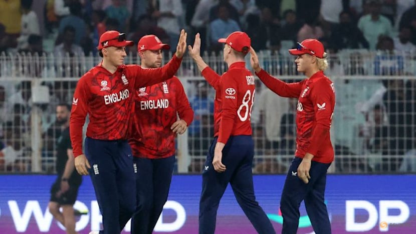 England survive Italy scare to reach World Cup Super Eights