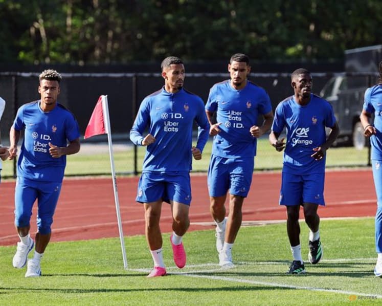 France will not give up on attacking philosophy, says Deschamps