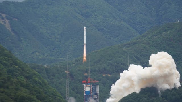 中法联合研发卫星顺利升空