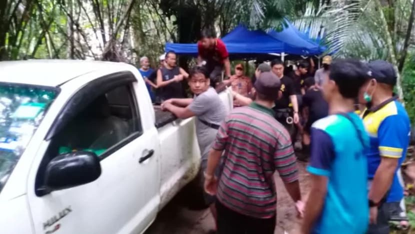30 kru filem berjaya diselamatkan dari terperangkap banjir di Gua Tempurung
