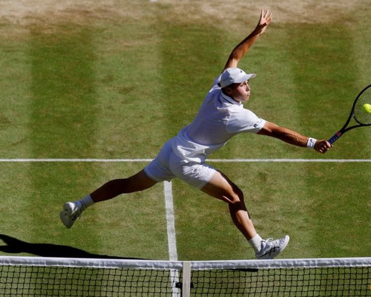Fery marches on as Britain's unlikely Wimbledon standard-bearer