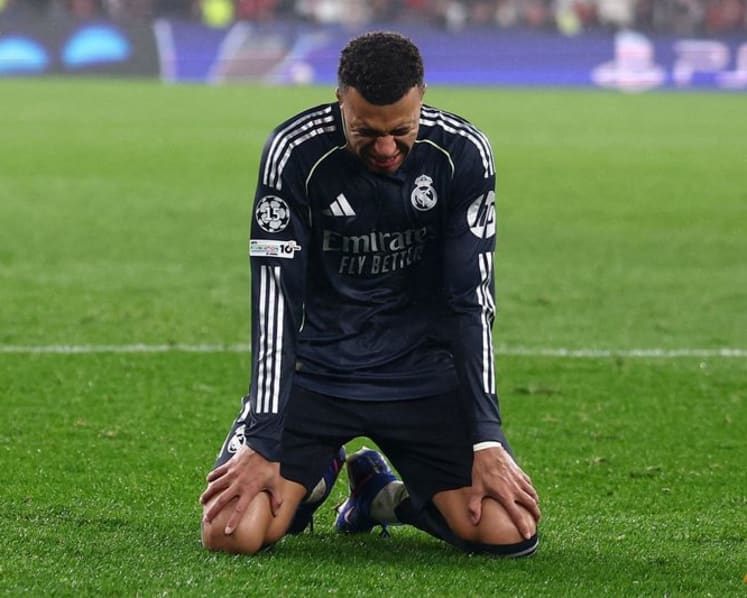 Real Madrid and PSG miss automatic qualification on frenetic group-stage finale