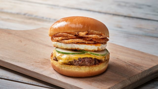 爱上狮城叁巴辣椒　Shake Shack也来挑战椰浆饭汉堡！