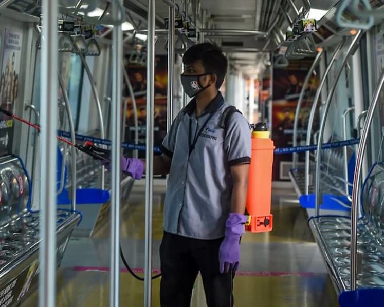 India confirms 61,800 new COVID-19 cases, more than 1,000 deaths 