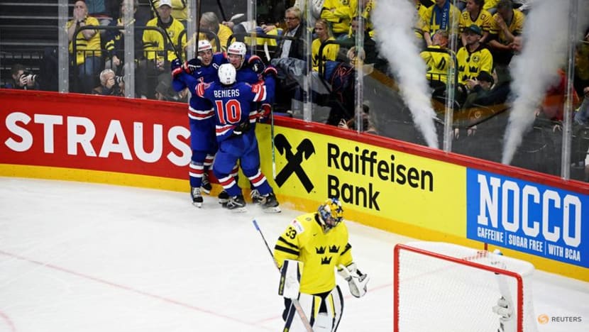 Ice hockey-US thrash Sweden 6-2 to advance to world championship final