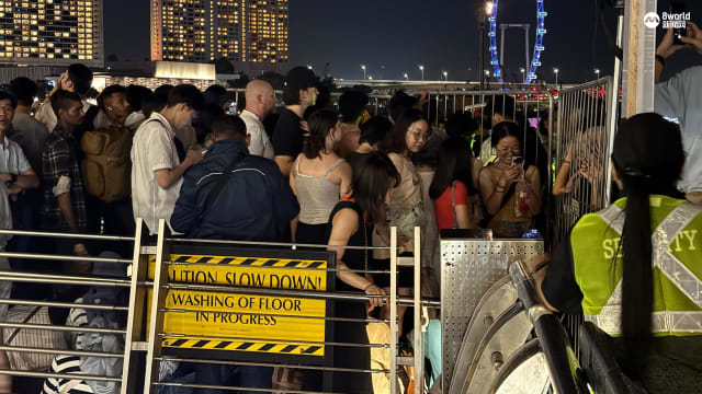 人流达上限 滨海湾一带四个区域暂时关闭