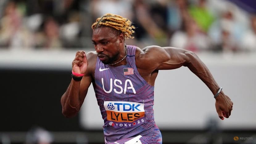 Lyles and Thompson keep apace in world championship heats