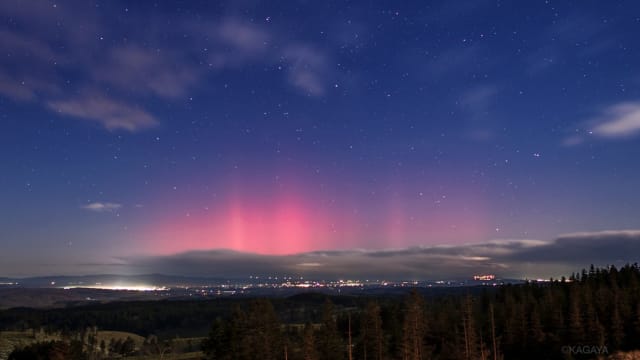 梦幻低纬度极光现天际 北海道黑龙江夜空染淡红