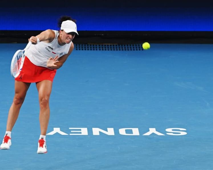 Swiatek leads Poland to victory over Australia in United Cup quarters