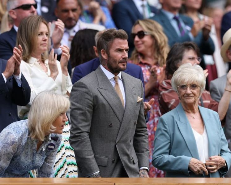 Stretched Sinner overcomes Kecmanovic to begin Wimbledon title defence