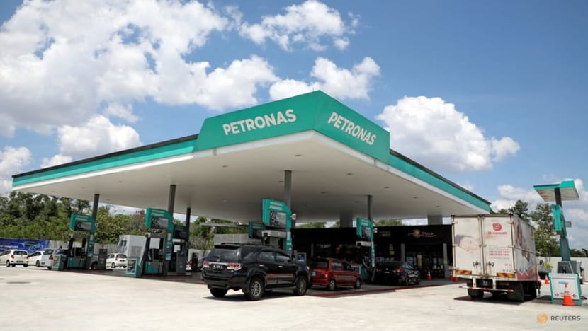 Malaysia's economy loses steam in Q3 on lower oil, gas output: Malaysia's economy loses steam in Q3 on lower oil, gas output: