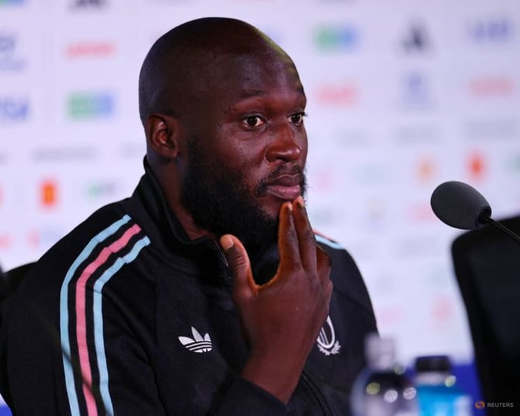 Fenerbahce sign striker Lukaku from Napoli