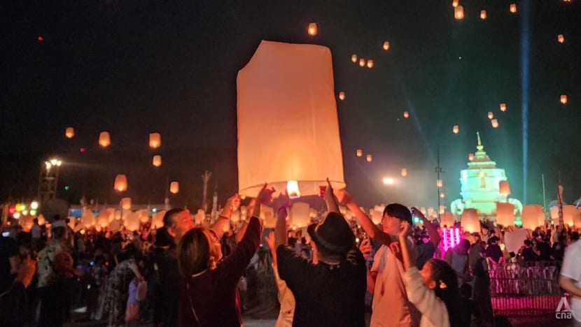 Art of making traditional Thai lanterns dying out, as younger generation lose interest